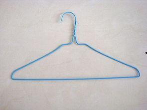 白色欧美衣架图片高清,白色简约风，打造家居时尚新潮流