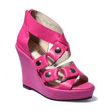 欧美大象换鞋图片高清,趣味横生的动物时尚秀